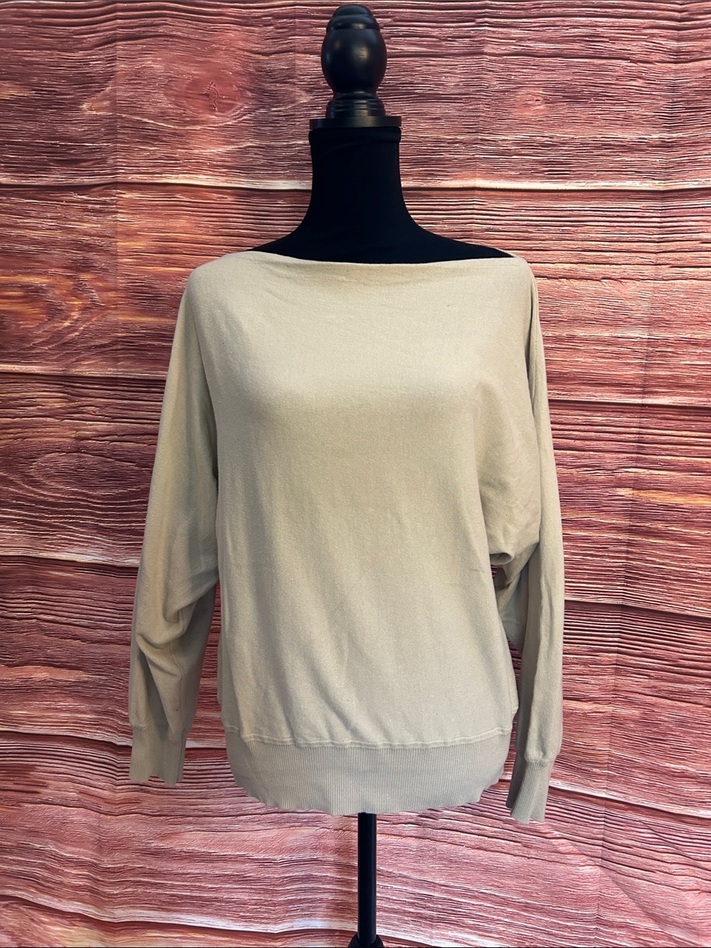 Relaxed Off-the-Shoulder Women's Sweater in Light Beige | Size Small